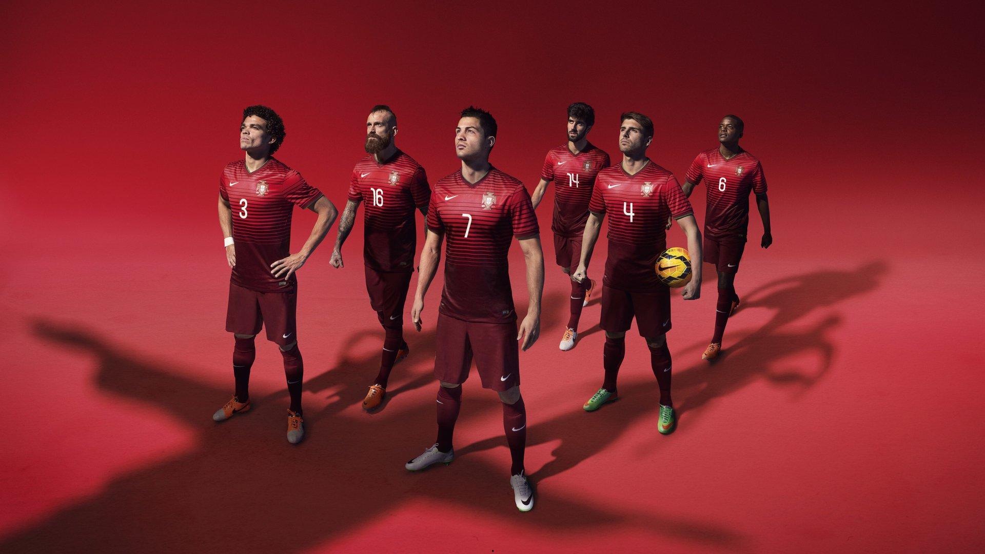 季后赛激战正酣，豪门对决引爆篮球热潮