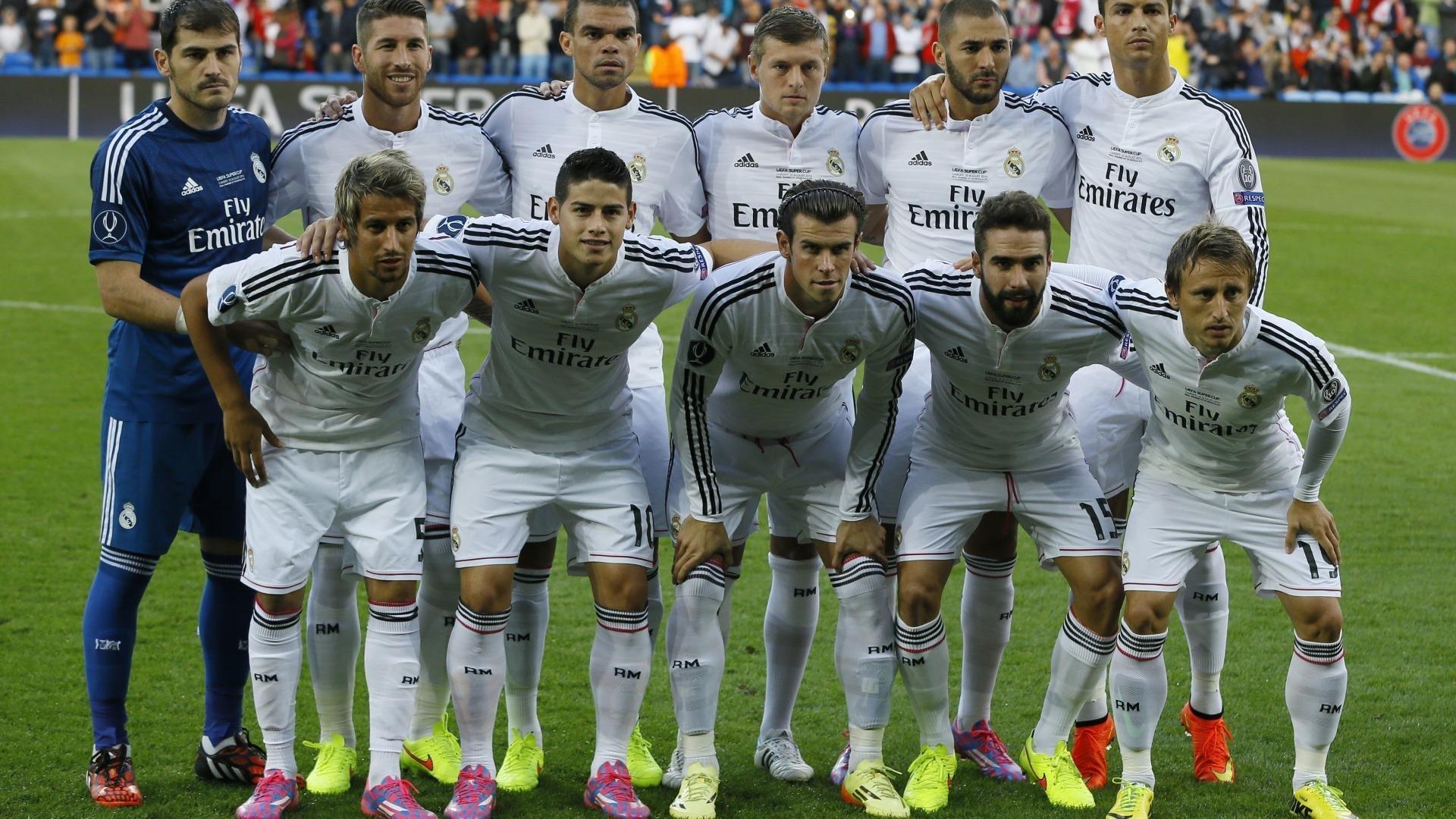 电竞产业蓬勃发展，全球赛事热度飙升，职业选手成新时代体育偶像